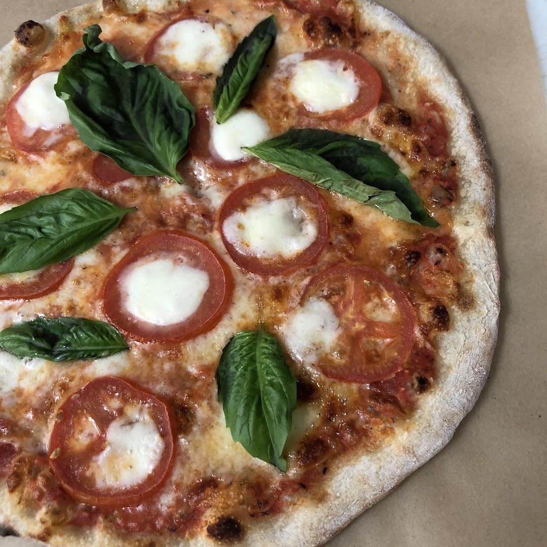 Little Tomato Pizza