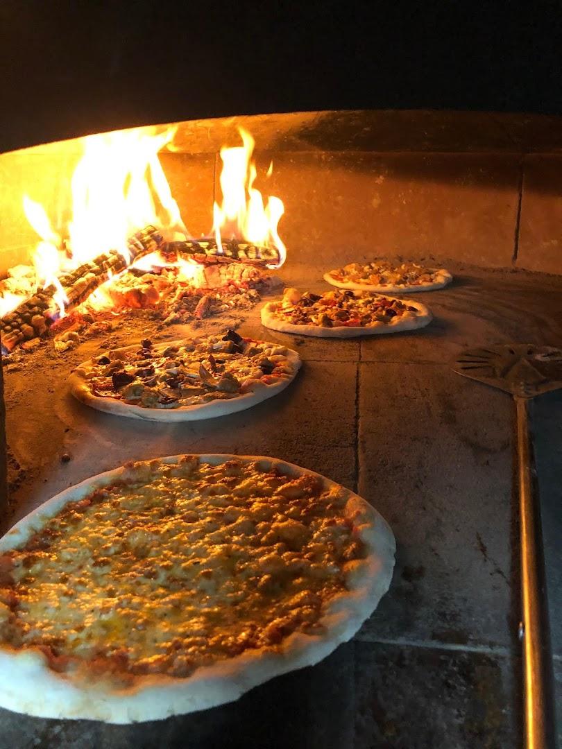 Little Tomato Pizza